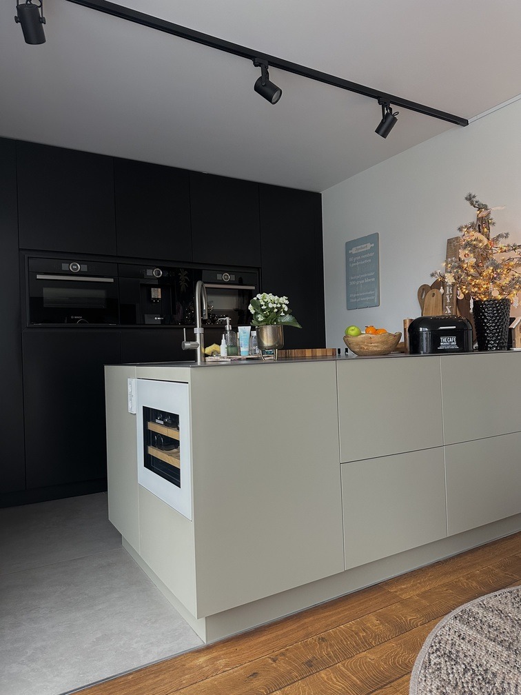 project-gewrapte-keuken-uden-tweekleurig